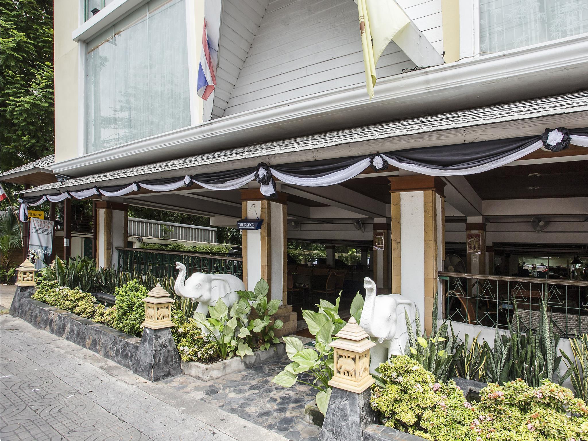 로열 아이보리 수쿰빗 나나 바이 컴패스 호스피탈리티 호텔 방콕 외부 사진